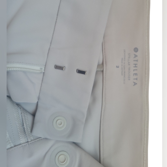 Athleta Women's Light Gray Leggings - Picture 6 of 10